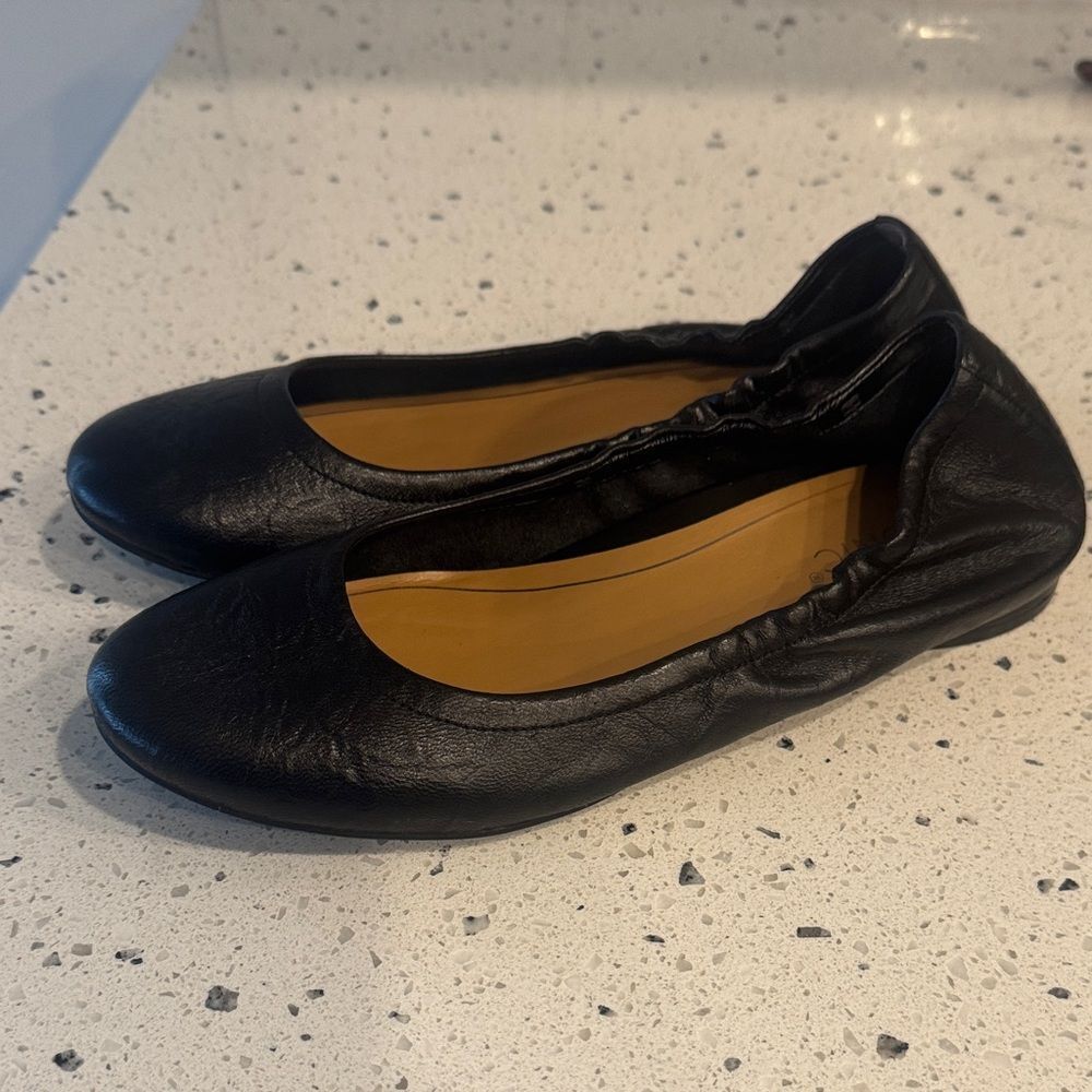 Vionic ALEXA Black Leather Flats Comfortable Casual Ballet Shoes Sleek Size 6.5